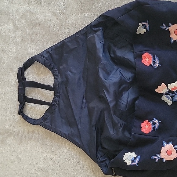 Kate Spade Navy Blue Floral Embroidered Halter Dress Size 0 - Picture 4 of 8